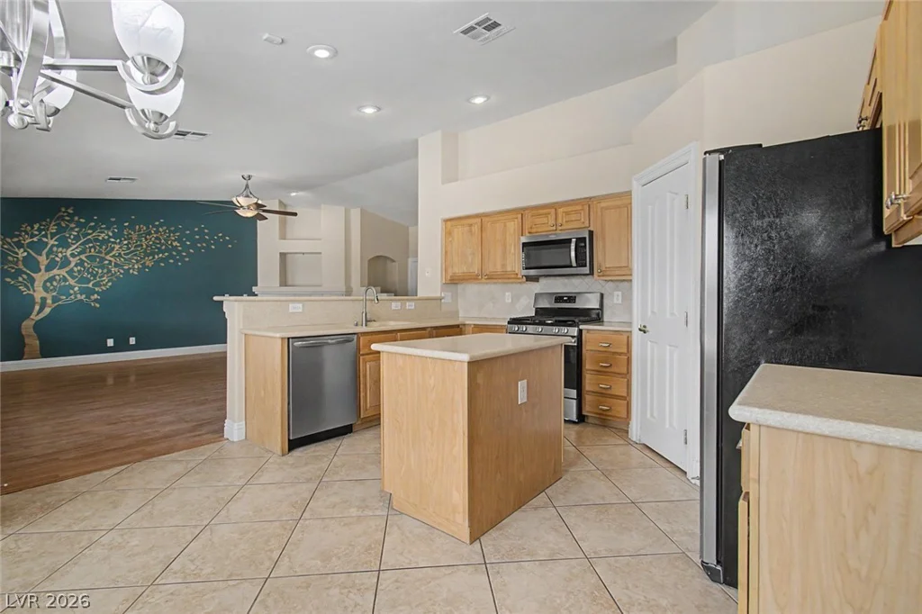 3421 Amish, North Las Vegas, NV 89031