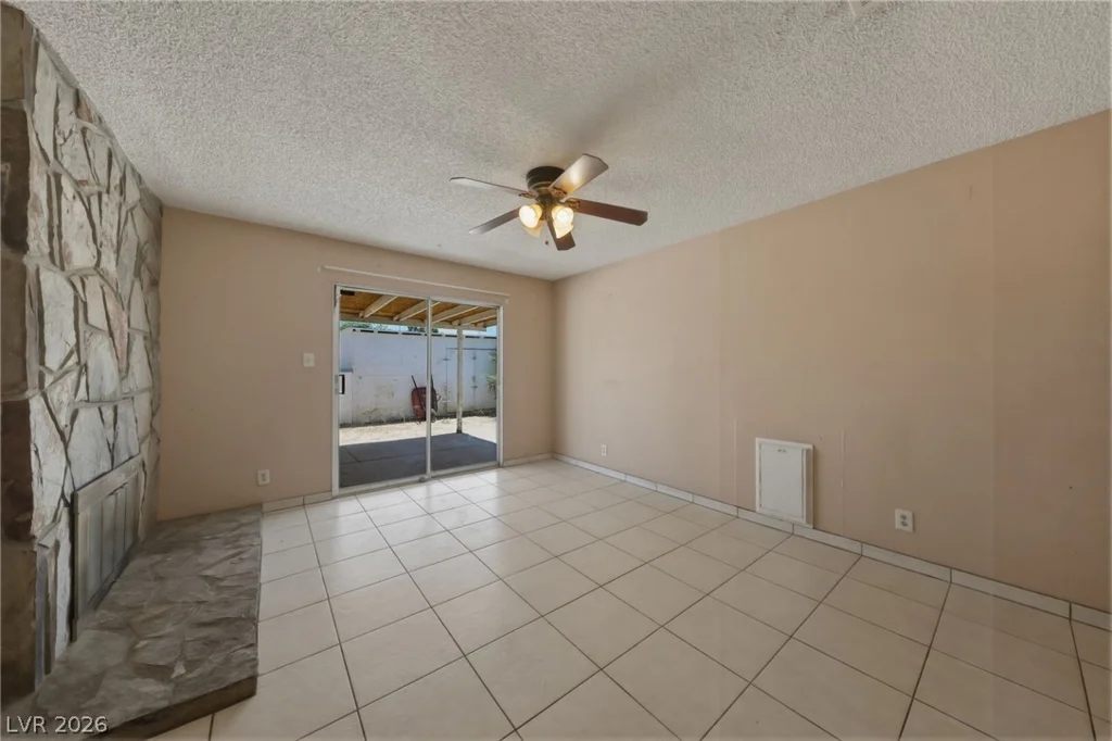 5194 Merrill, Las Vegas, NV 89120