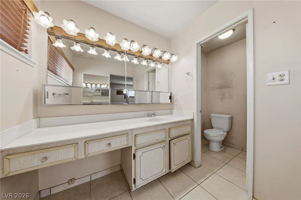 5194 Merrill, Las Vegas, NV 89120