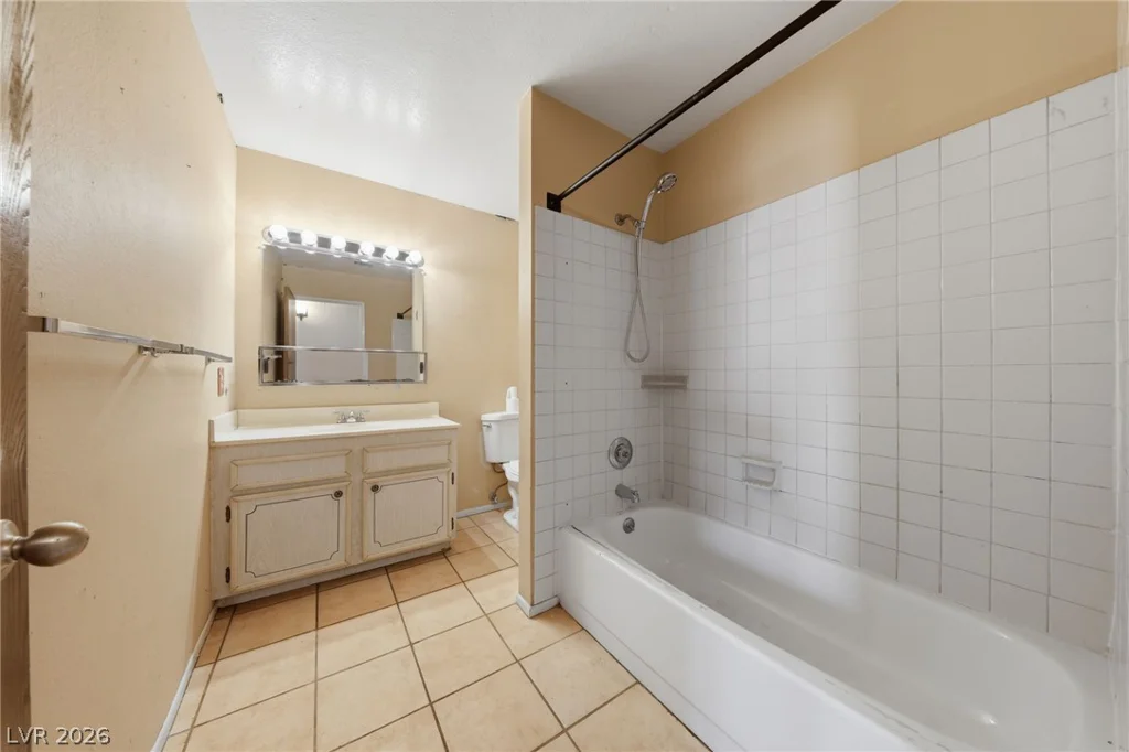 5194 Merrill, Las Vegas, NV 89120