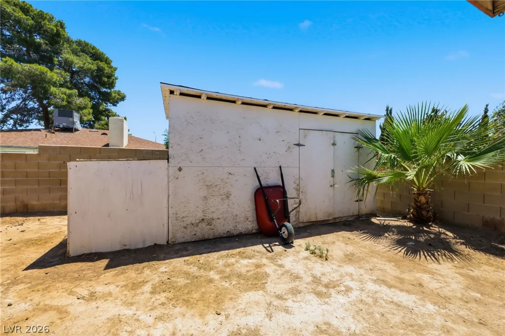 5194 Merrill, Las Vegas, NV 89120