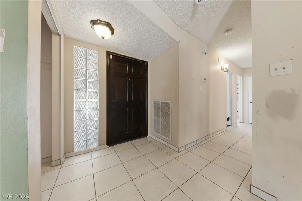 5194 Merrill, Las Vegas, NV 89120