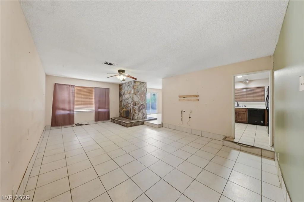 5194 Merrill, Las Vegas, NV 89120