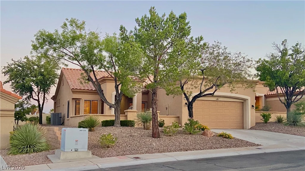 10731 Mission Lakes, Las Vegas, NV 89134