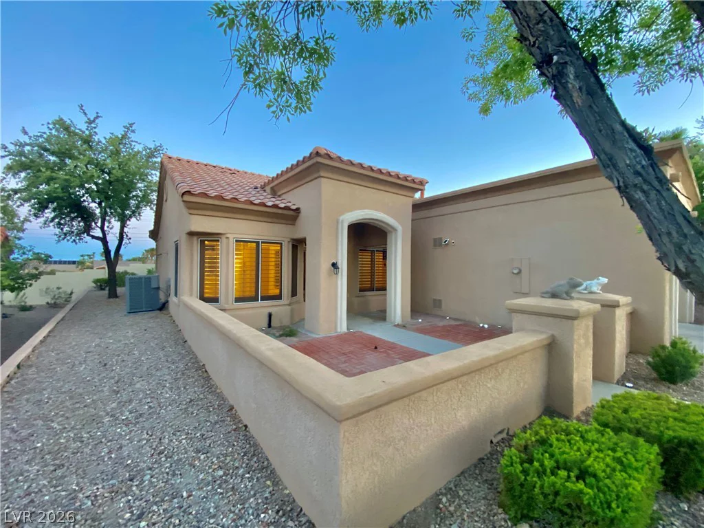 10731 Mission Lakes, Las Vegas, NV 89134