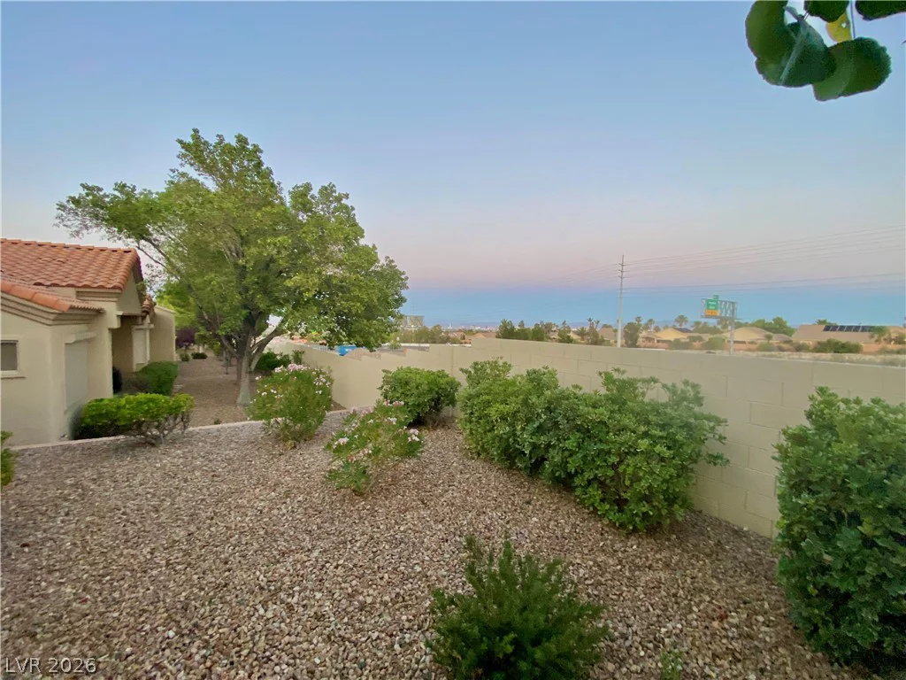 10731 Mission Lakes, Las Vegas, NV 89134