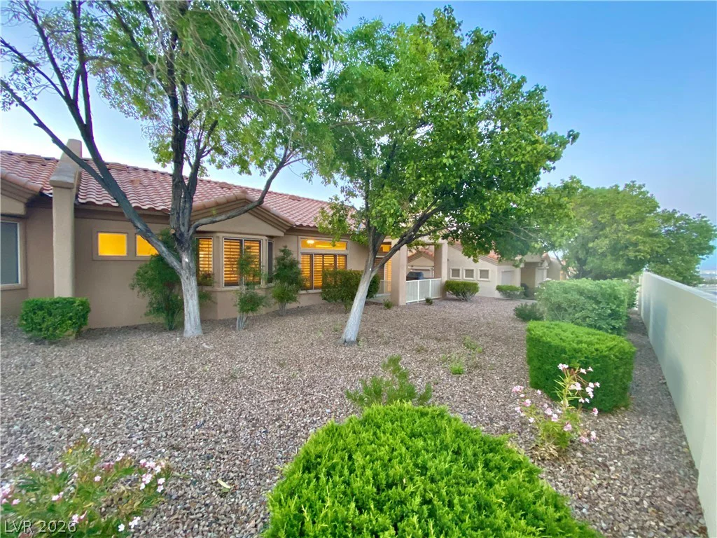 10731 Mission Lakes, Las Vegas, NV 89134