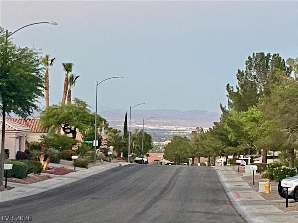 10731 Mission Lakes, Las Vegas, NV 89134