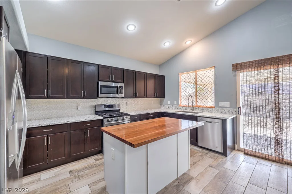 2421 Sunrise Springs, North Las Vegas, NV 89031