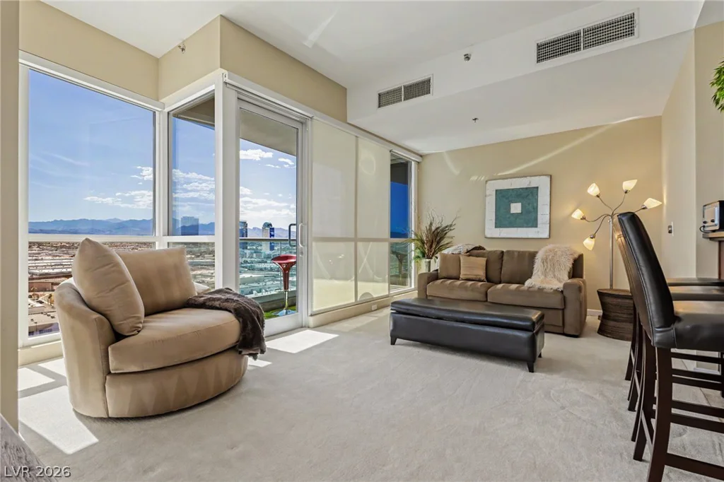 4525 Dean Martin, Las Vegas, NV 89103