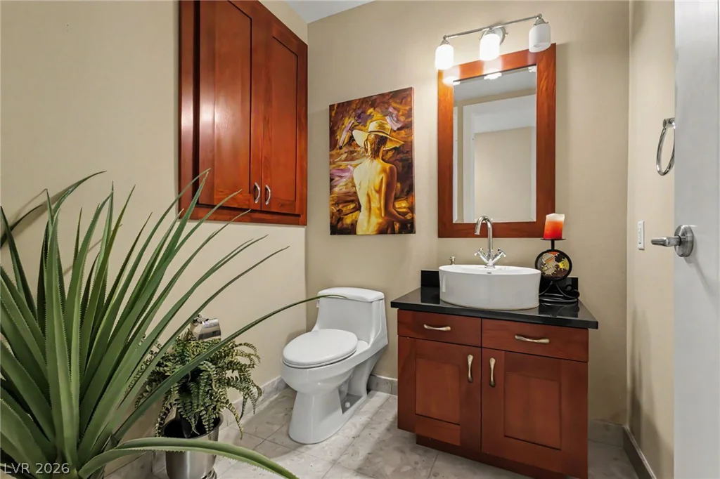 4525 Dean Martin, Las Vegas, NV 89103