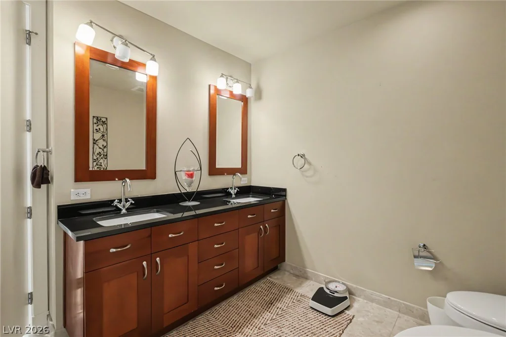 4525 Dean Martin, Las Vegas, NV 89103