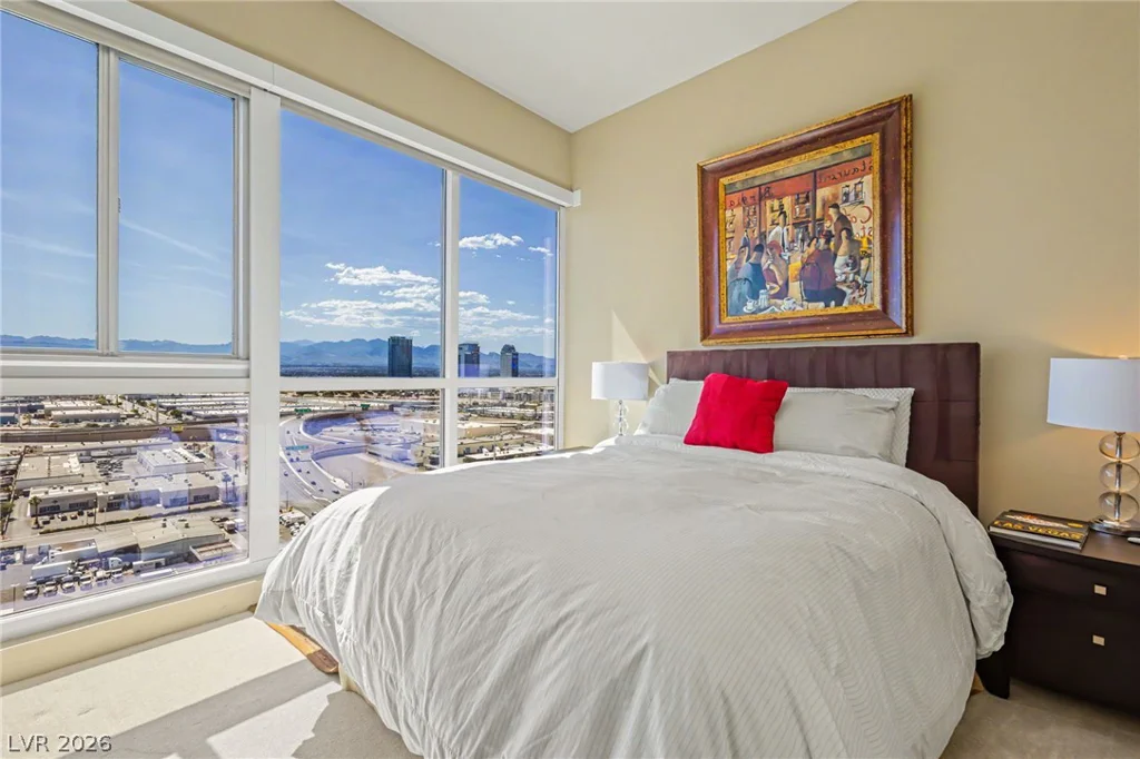 4525 Dean Martin, Las Vegas, NV 89103