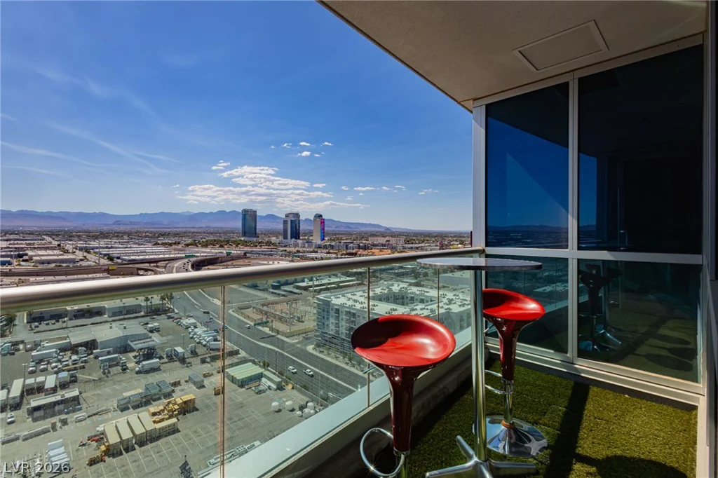 4525 Dean Martin, Las Vegas, NV 89103
