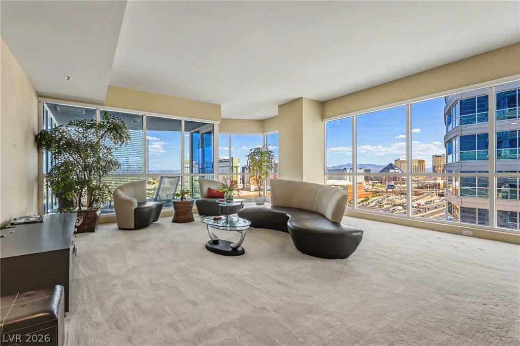 4525 Dean Martin, Las Vegas, NV 89103