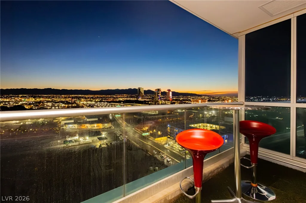 4525 Dean Martin, Las Vegas, NV 89103