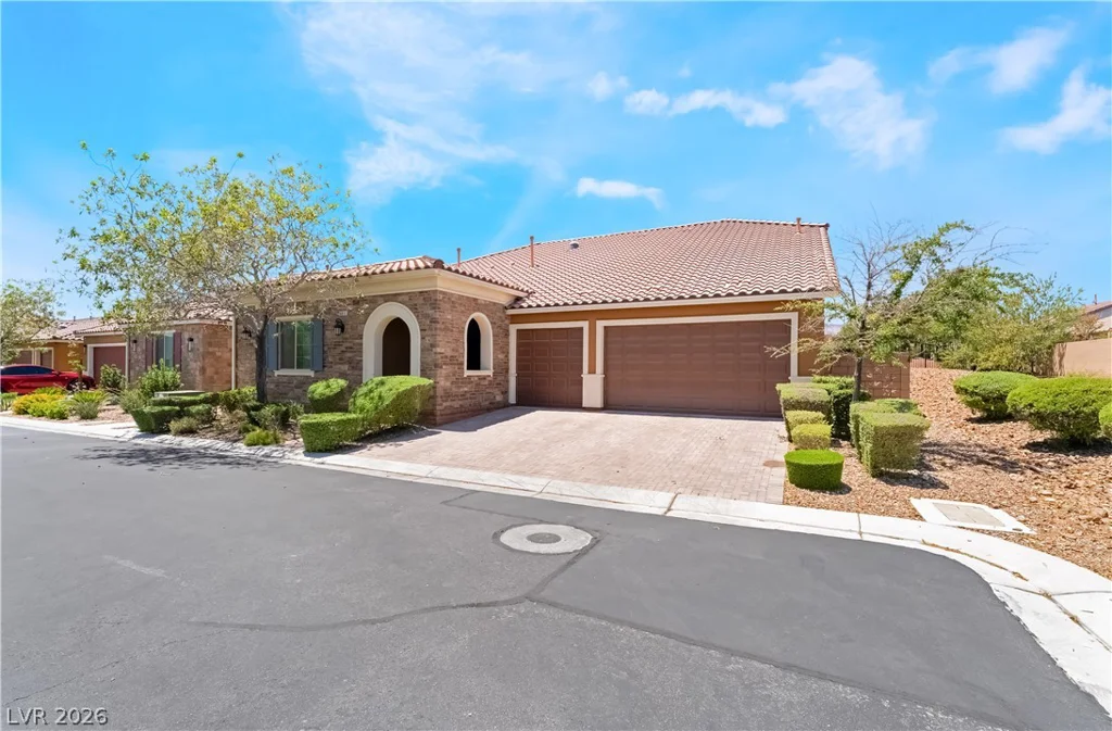 6011 Vista Clara Street, Las Vegas, NV 89148
