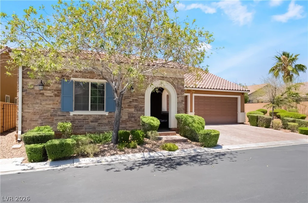 6011 Vista Clara Street, Las Vegas, NV 89148