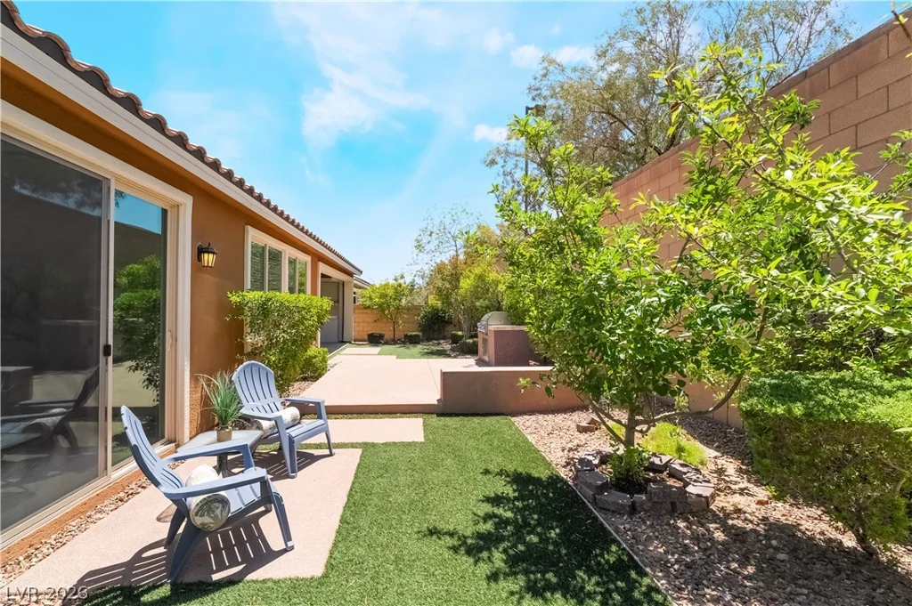 6011 Vista Clara Street, Las Vegas, NV 89148