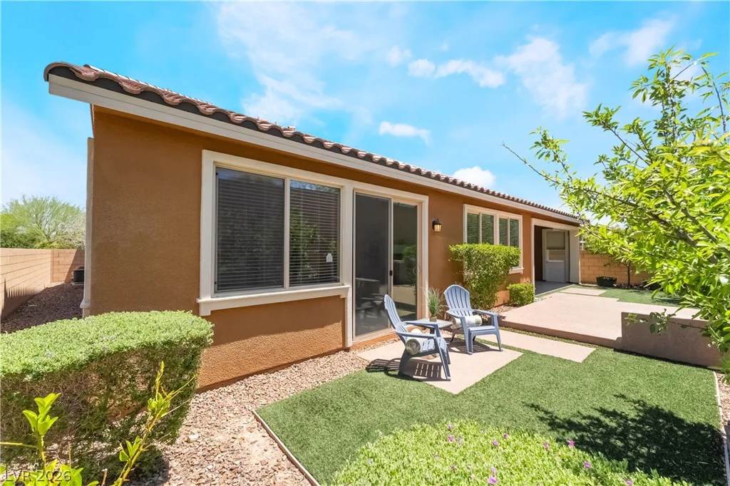 6011 Vista Clara Street, Las Vegas, NV 89148
