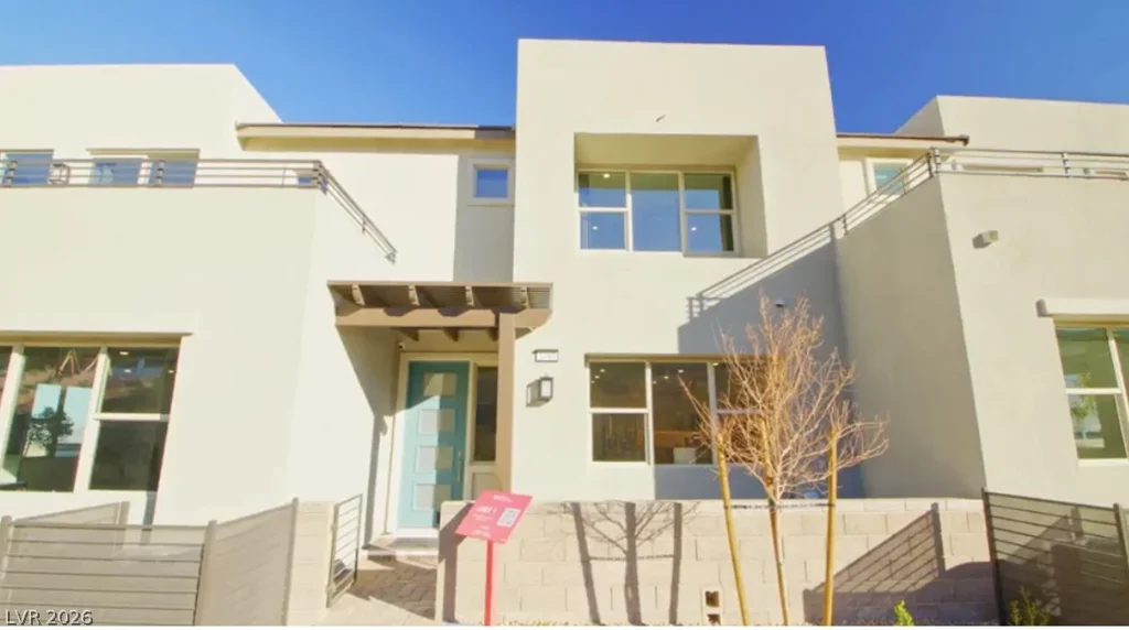 1560 Song Lark, Las Vegas, NV 89138