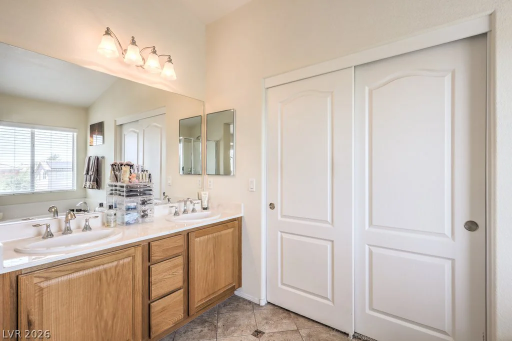 10240 Montes Vascos, Las Vegas, NV 89178