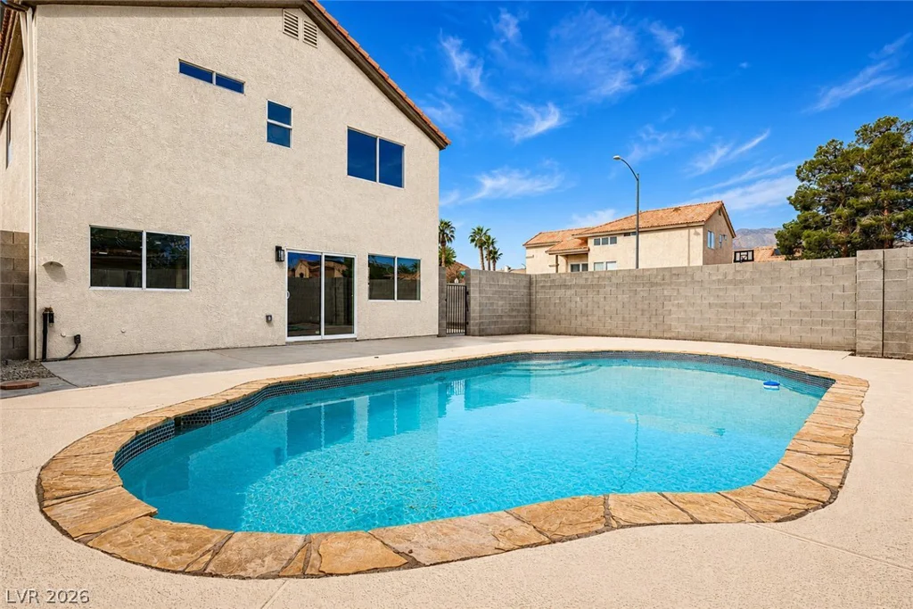 9516 Fox Forest, Las Vegas, NV 89129