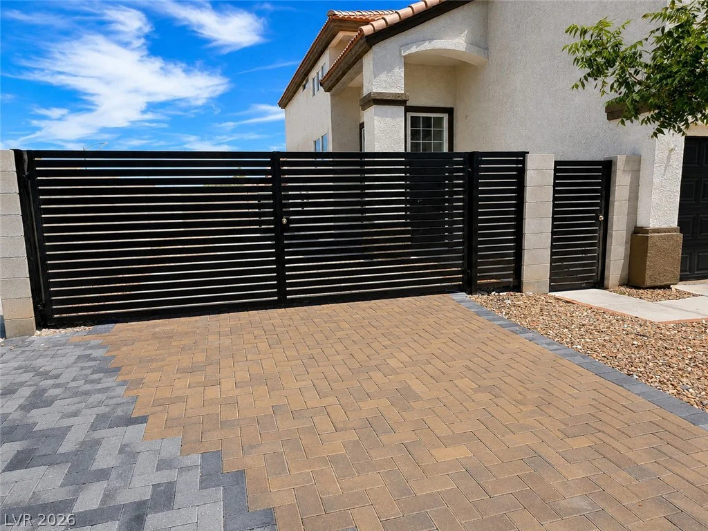 9516 Fox Forest, Las Vegas, NV 89129