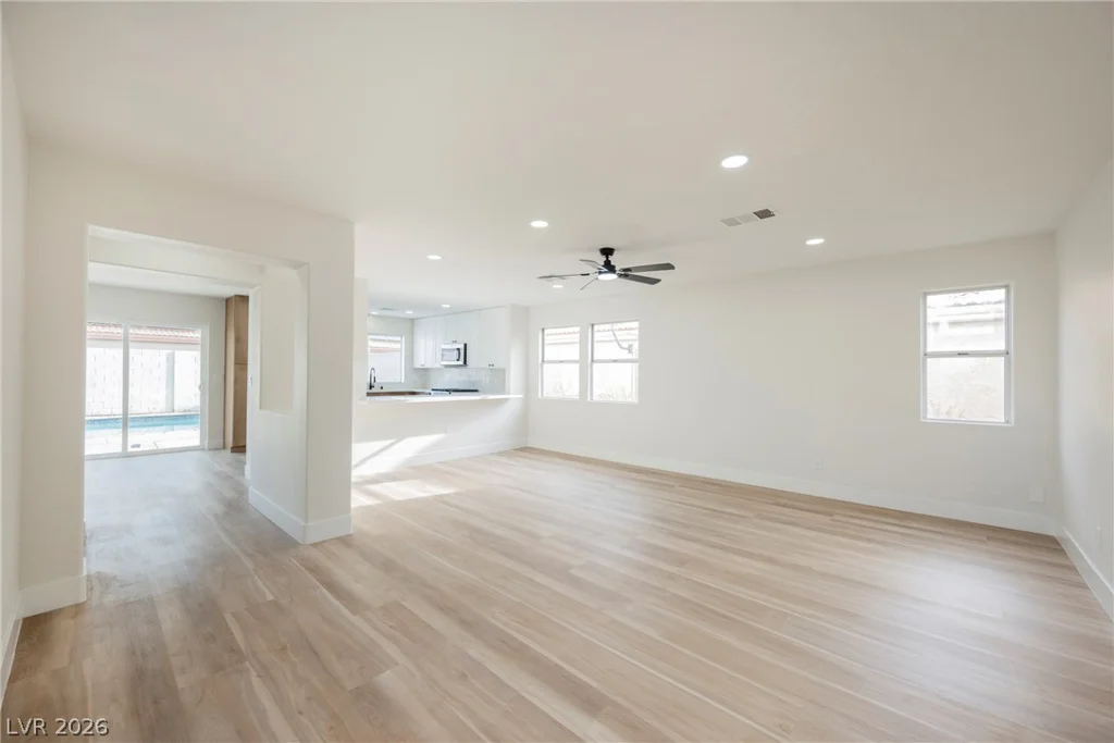 9516 Fox Forest, Las Vegas, NV 89129