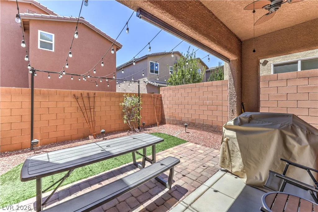 9317 Flowering Tulip, Las Vegas, NV 89166
