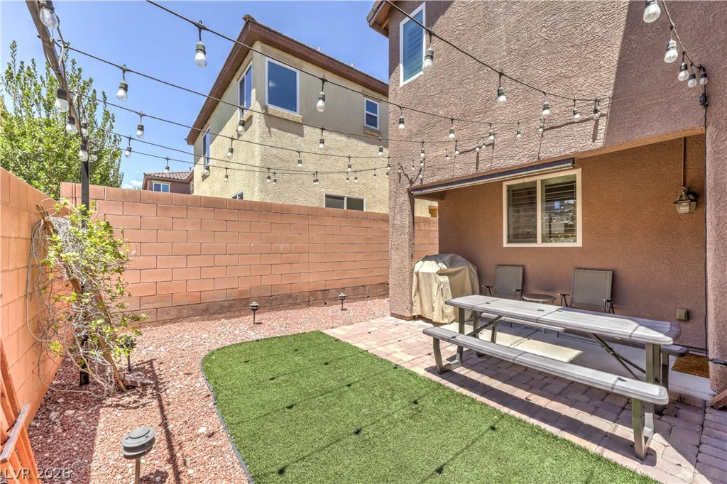 9317 Flowering Tulip, Las Vegas, NV 89166
