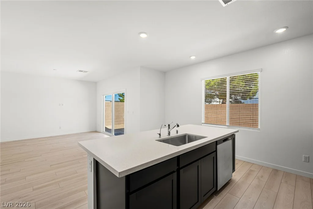 2620 Saunder, North Las Vegas, NV 89032