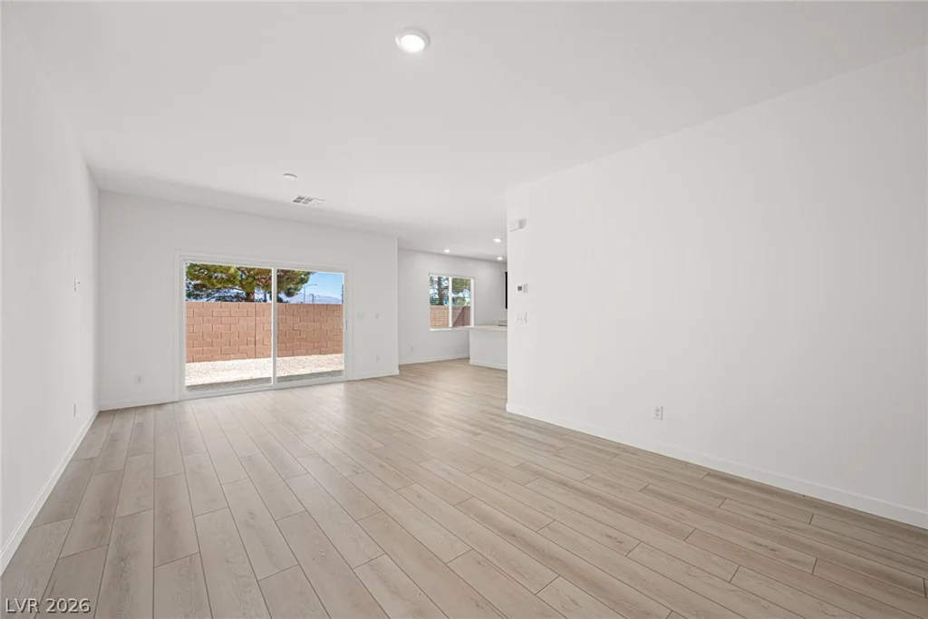 2620 Saunder, North Las Vegas, NV 89032