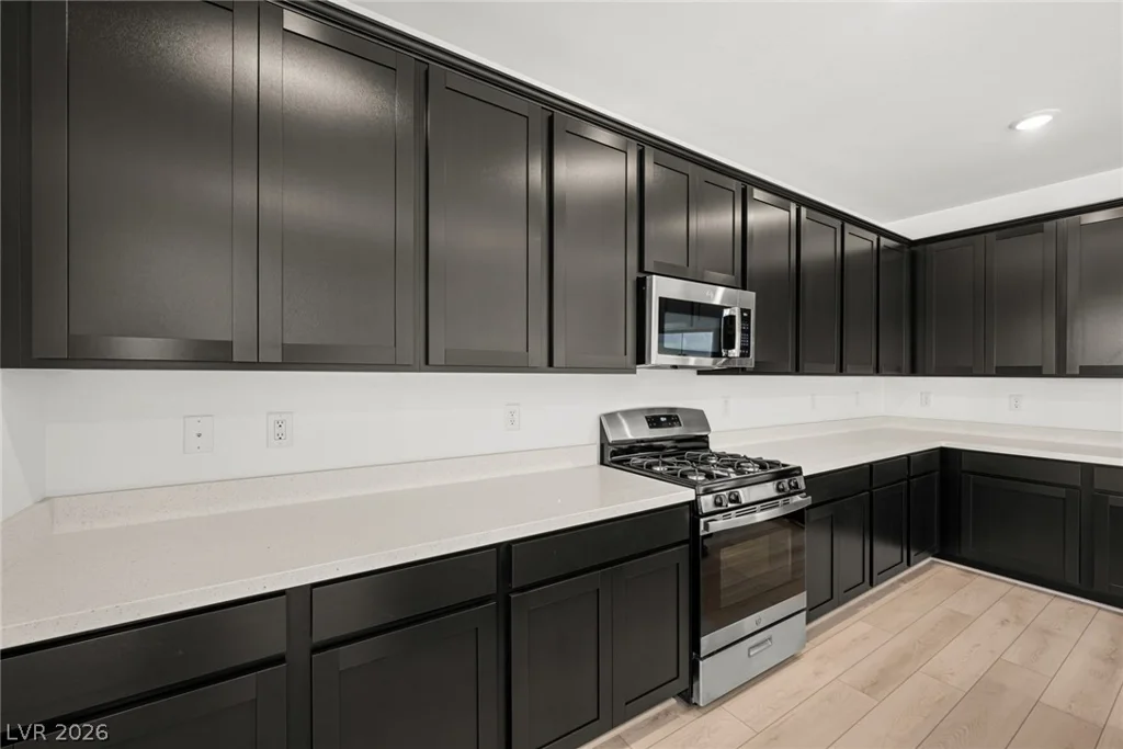 2620 Saunder, North Las Vegas, NV 89032
