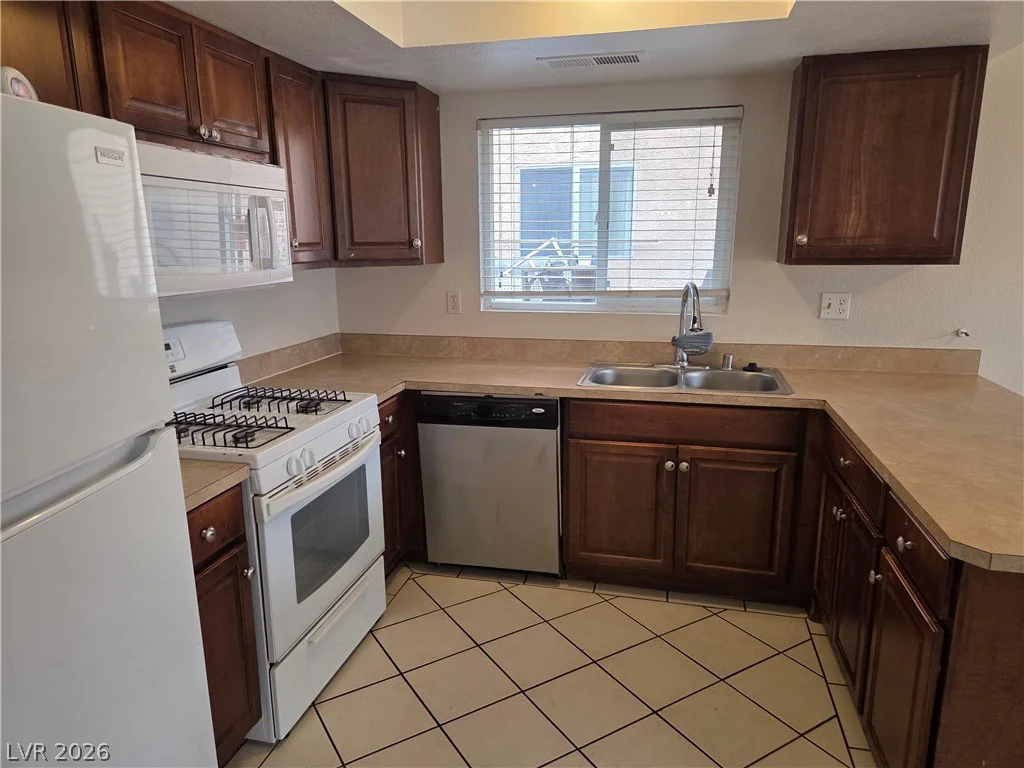 536 Close, Henderson, NV 89011