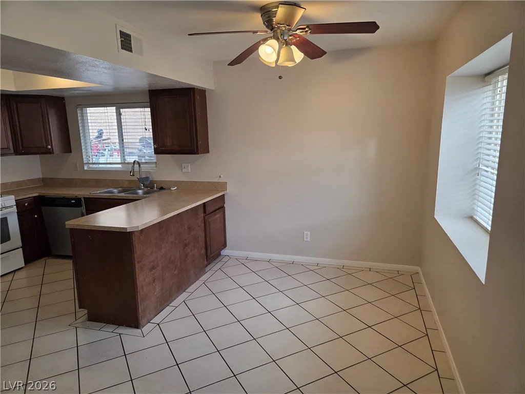 536 Close, Henderson, NV 89011