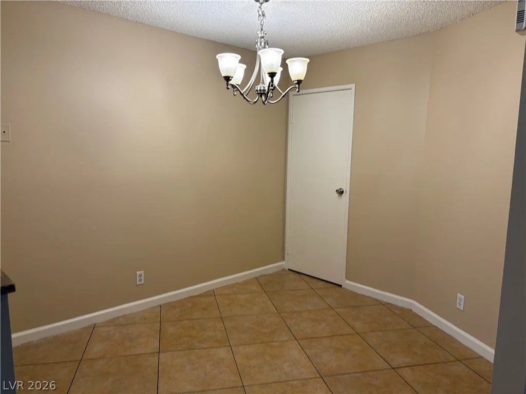 2080 Karen, Las Vegas, NV 89169