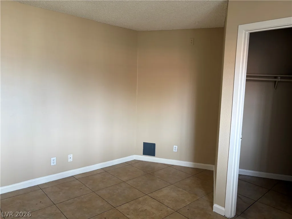 2080 Karen, Las Vegas, NV 89169
