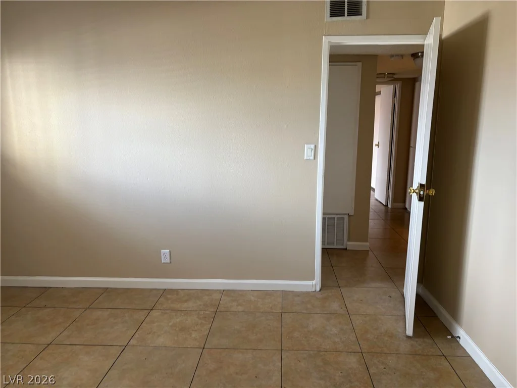2080 Karen, Las Vegas, NV 89169