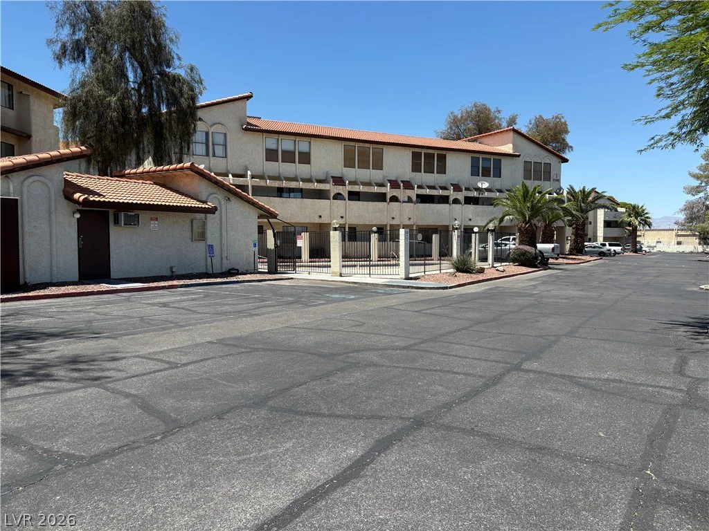 2080 Karen, Las Vegas, NV 89169