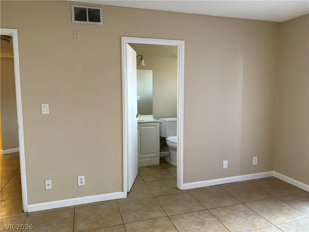 2080 Karen, Las Vegas, NV 89169