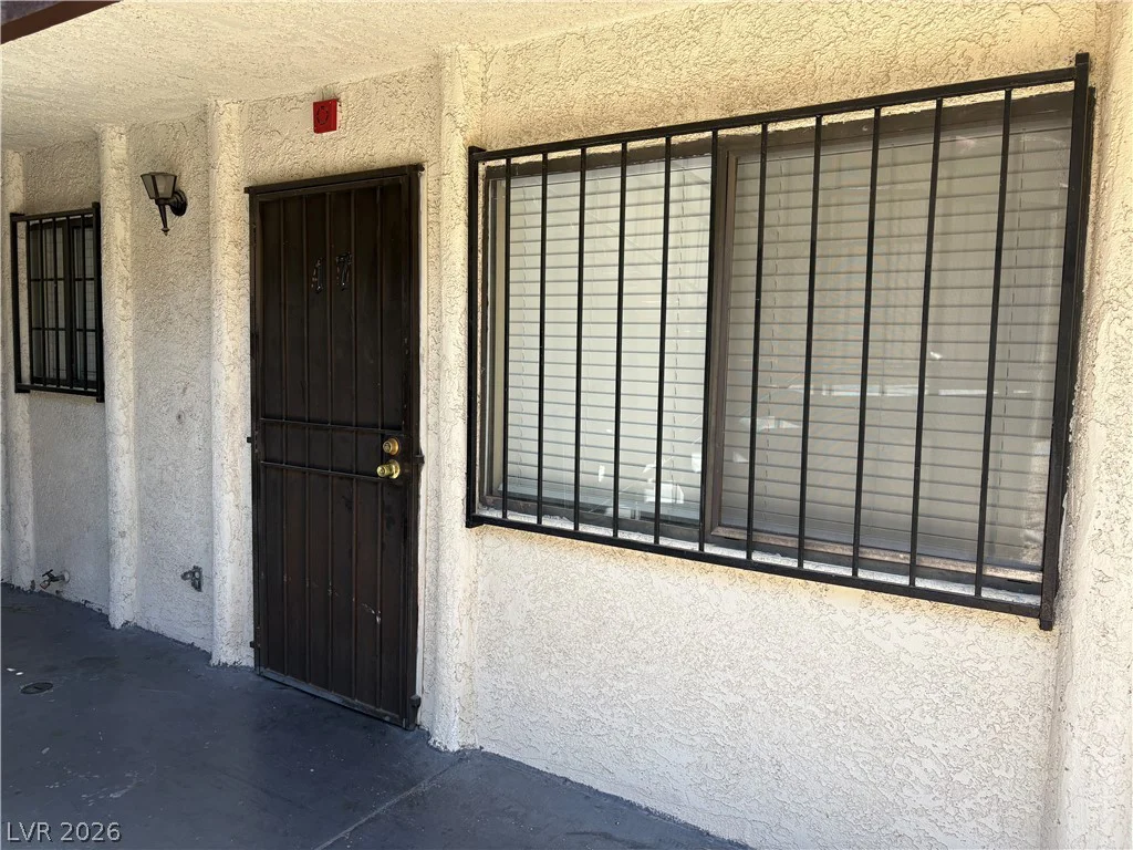 2080 Karen, Las Vegas, NV 89169