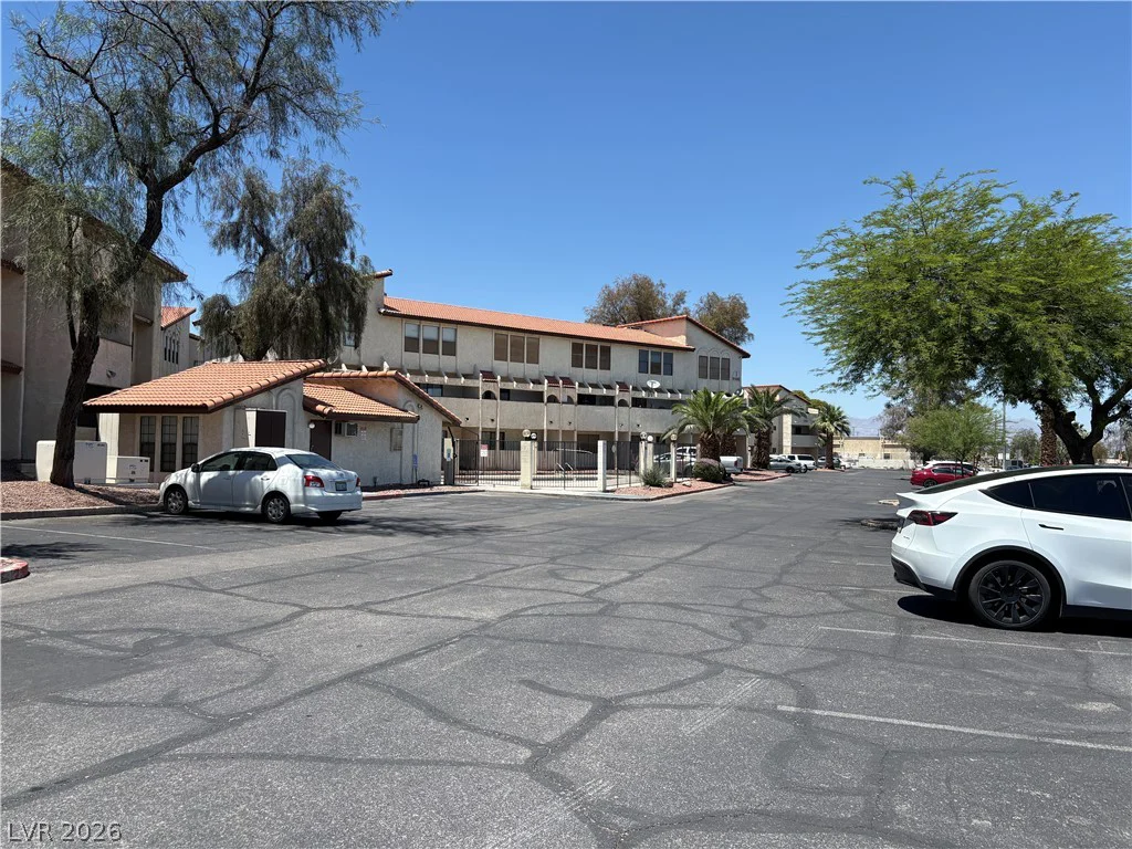 2080 Karen, Las Vegas, NV 89169