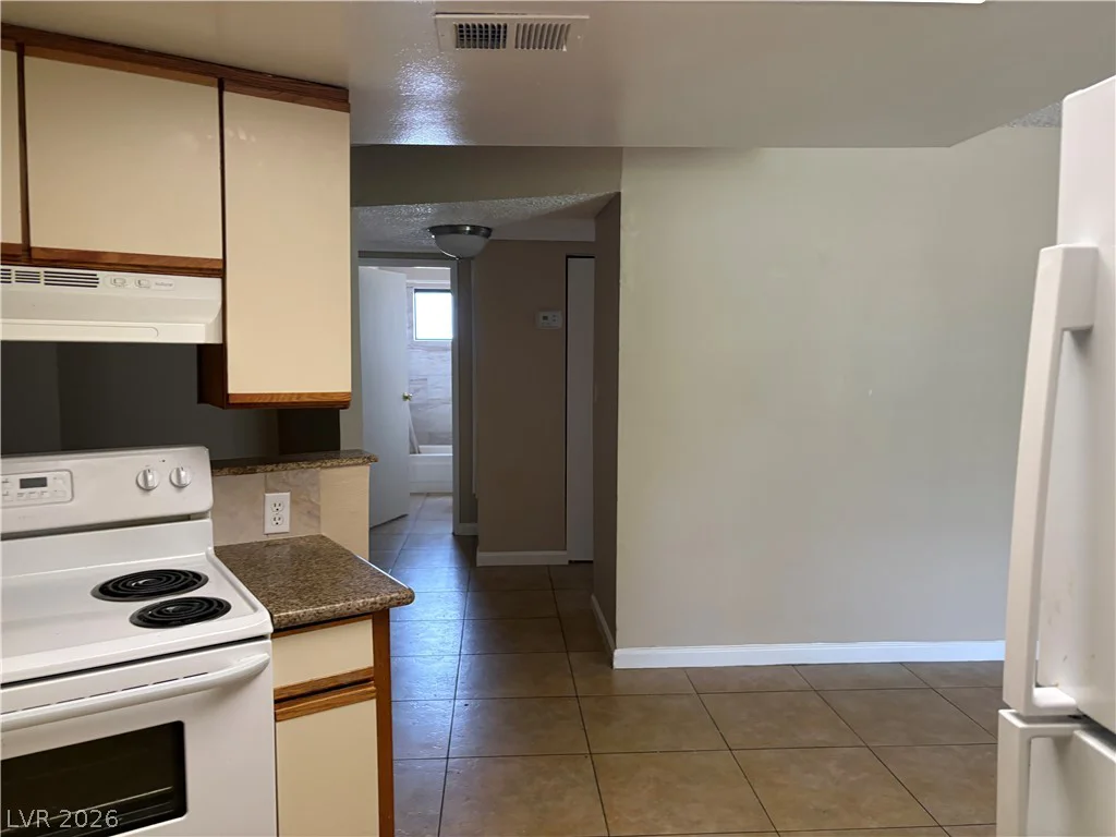 2080 Karen, Las Vegas, NV 89169
