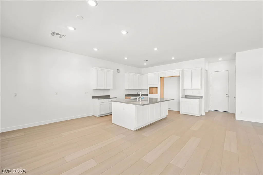 10002 Decano Ridge, Las Vegas, NV 89141