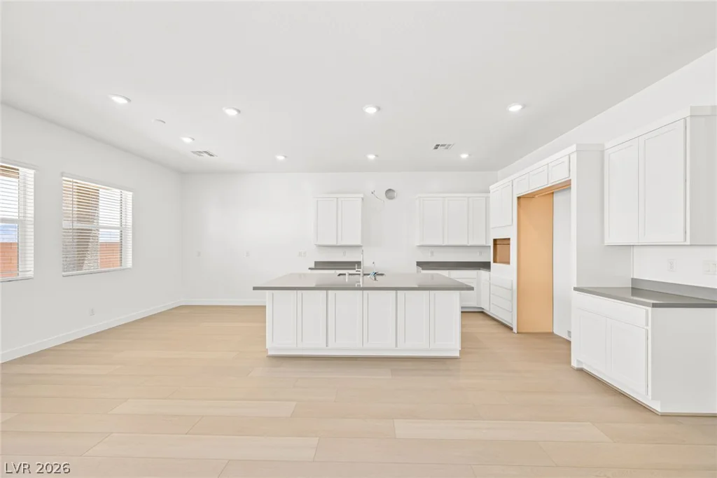 10002 Decano Ridge, Las Vegas, NV 89141