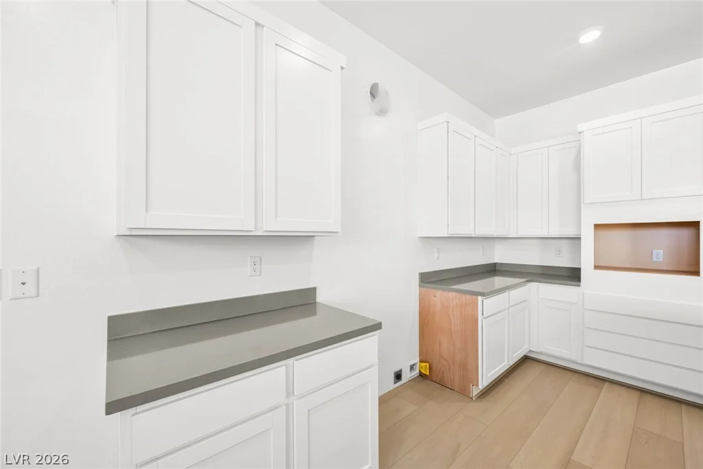 10002 Decano Ridge, Las Vegas, NV 89141