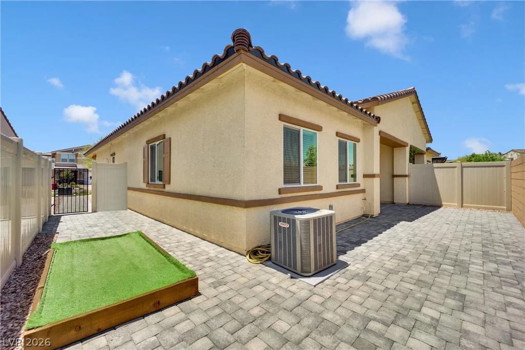 368 Canary Song, Henderson, NV 89011