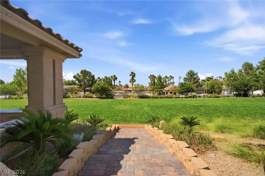 35 Avenida Arenas, Henderson, NV 89074