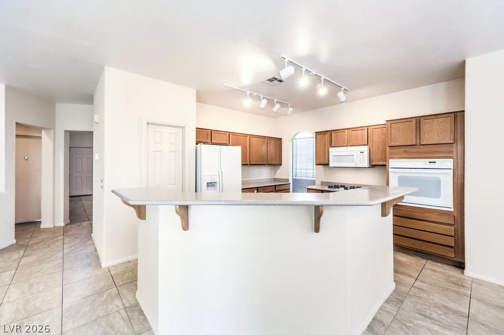 1933 Falcons Lair, Henderson, NV 89012
